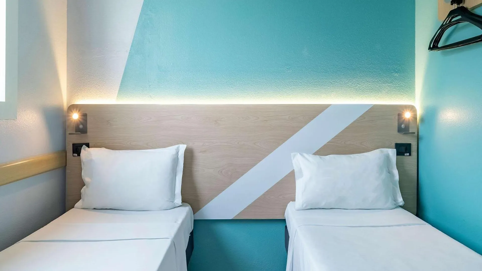 Ibis Budget Sao Paulo Jardins 2*,  Brazil